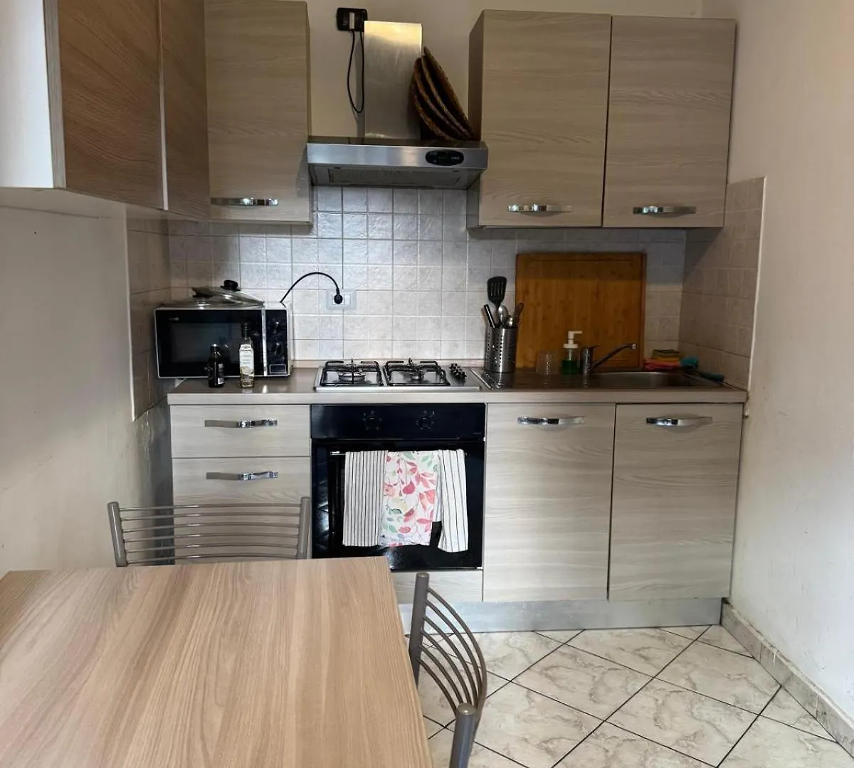 Elegant Apartment Close To The Center Milan Guest house