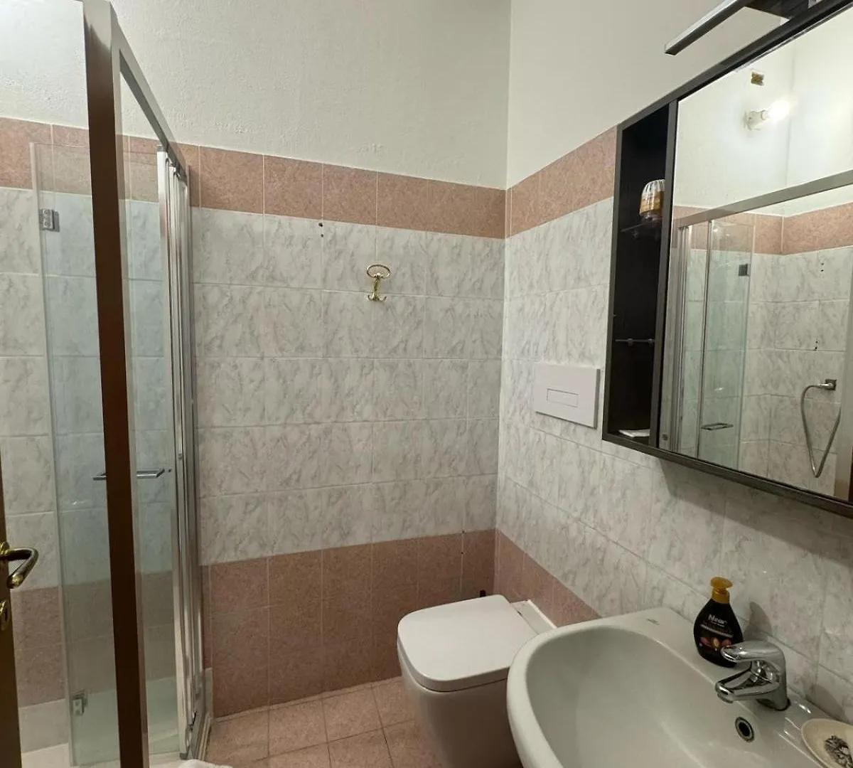 Guest house Elegant Apartment Close To The Center Milan Italy